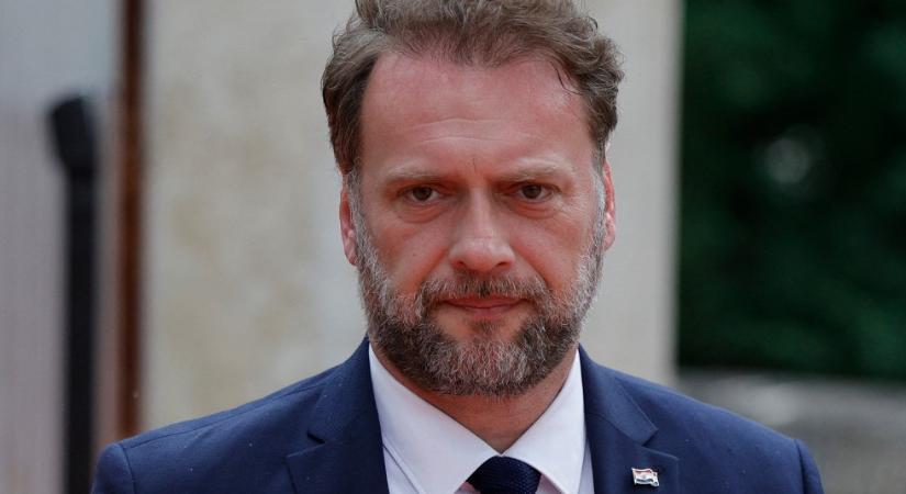 Autóbalesetben súlyosan megsérült a horvát védelmi miniszter, a másik autó vezetője meghalt