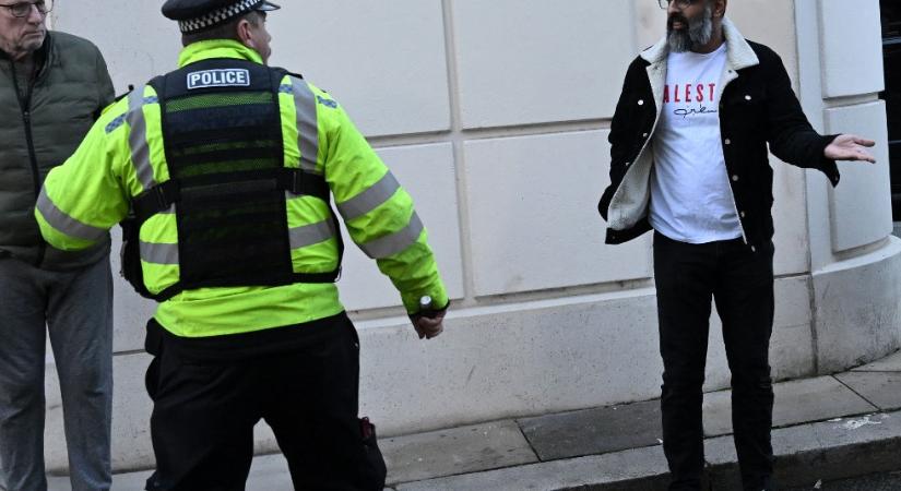 Óriási a rendőri készültség Londonban, félmillióan tartanak a palesztinpárti tüntetésre
