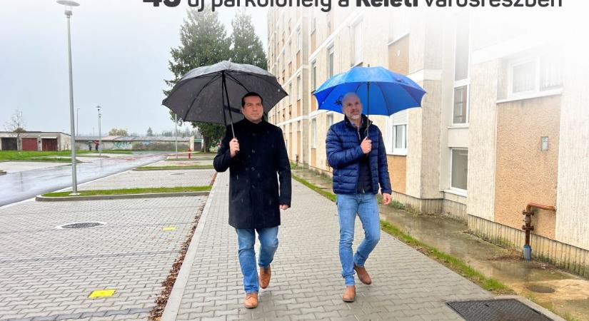 A Fidesz és az ÉVE is saját munkájának ismeri el a Munkás utcai parkoló kialakítását