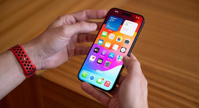 Óriási változás jön az iPhone-okra