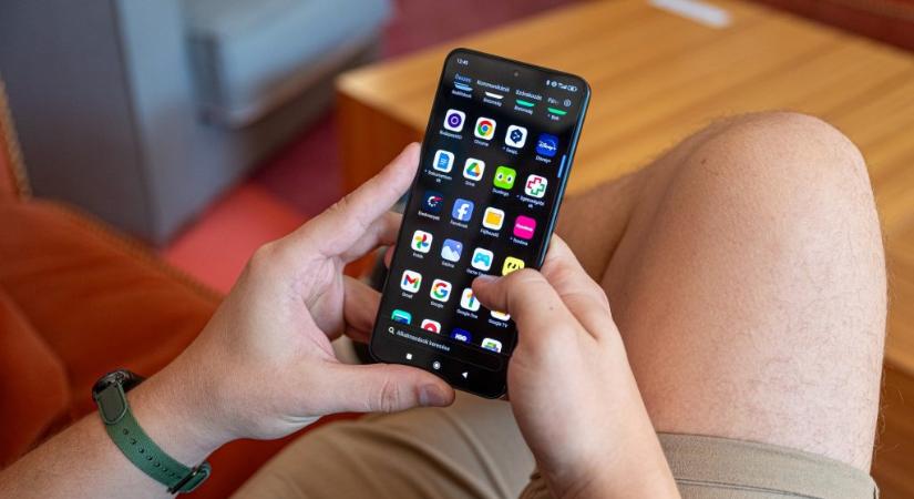 Hosszabb lehet a mobilok üzemideje az Android 14 miatt