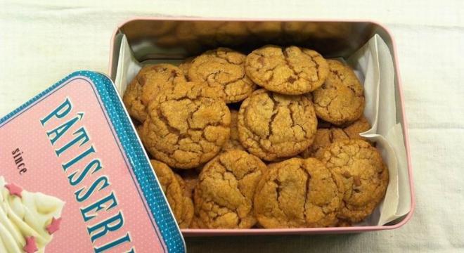 A legegyszerűbb csokis cookie omlósan, vegán változatban