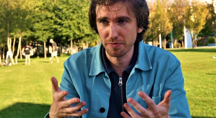 „Mindenfajta határ meghúzása esetleges” – interjú Milo van Bokkummal, a Határok – Miért ott, miért így? (A világ legfurcsább országhatárainak történetei) szerzőjével