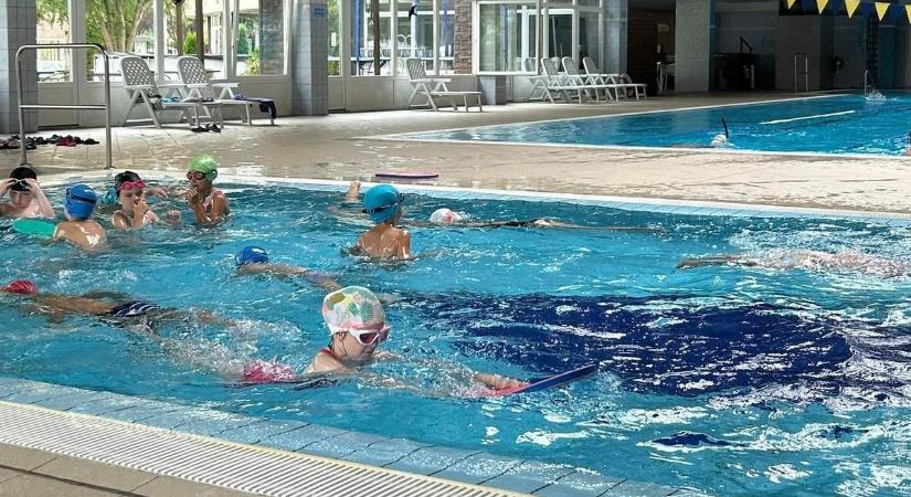 Szabadtéri medencéket terveznek Szikszóra