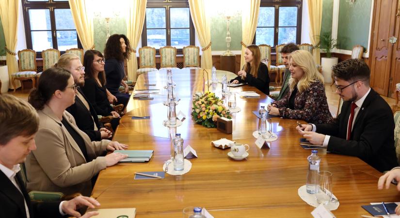 Környezetvédelmi szervezetek képviselőivel találkozott a köztársasági elnök