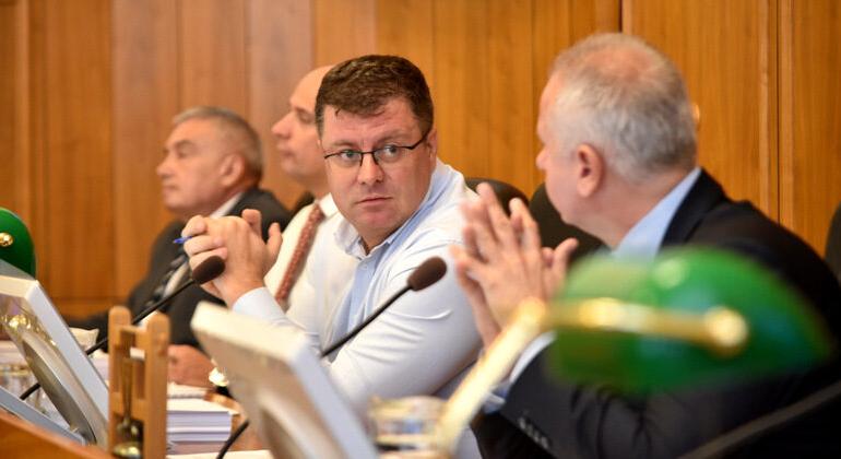 40 milliót vehetett fel törvénytelenül Pécs alpolgármestere, bukhat mint a szekszárdi fideszes városvezető!