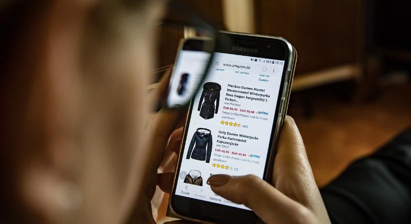 Az online vásárlások veszélyeire hívja fel a figyelmet az NMHH