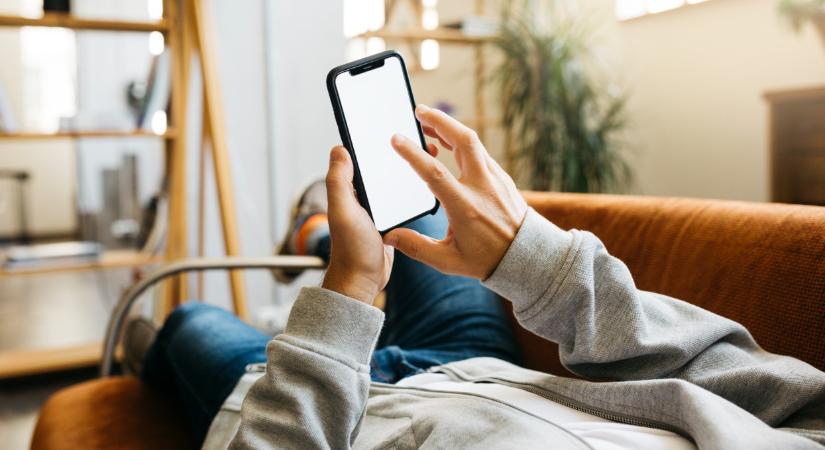 Milliónyi magyar mobilja van veszélyben: ezeket az appokat fel ne telepítse senki