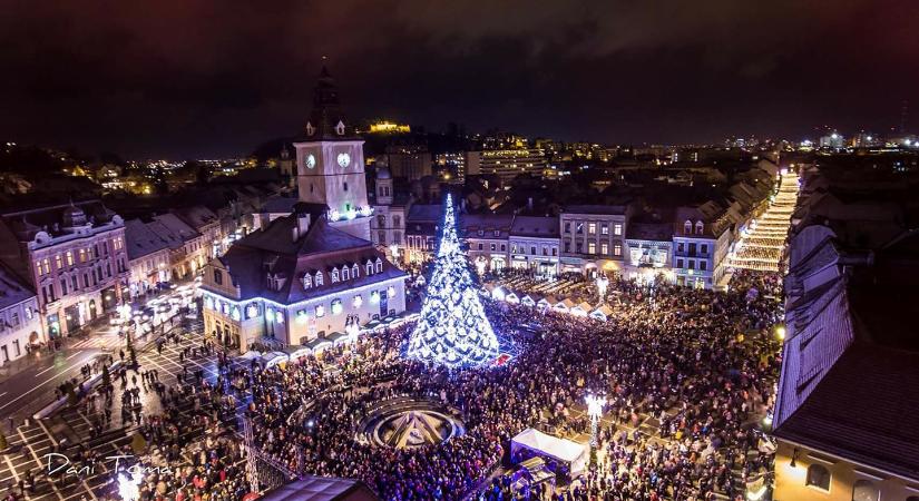 Brassó területén 80 karácsonyfát díszítenek fel a téli ünnepekre