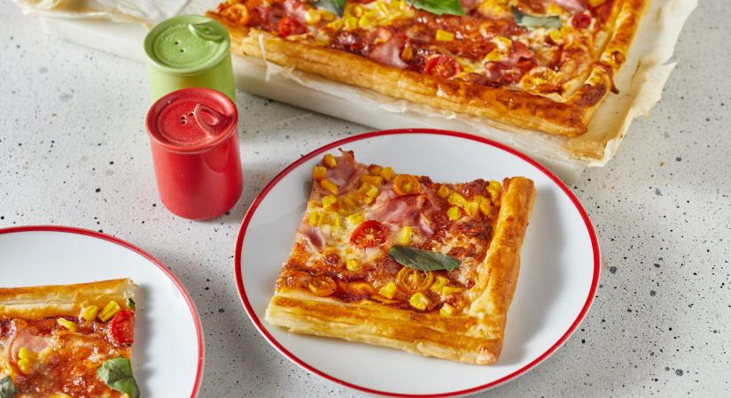 Sonkás-kukoricás pizza leveles tésztából