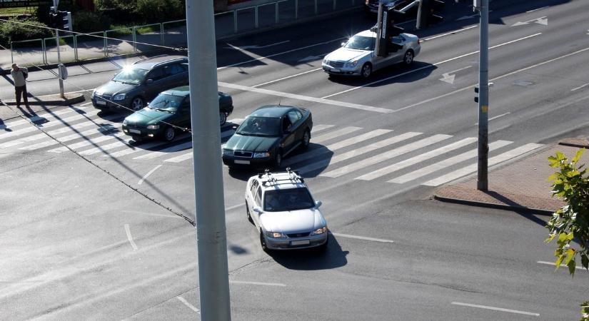 Árgus szemmel figyelik a szabálytalanul kanyarodó autósokat Baranyában