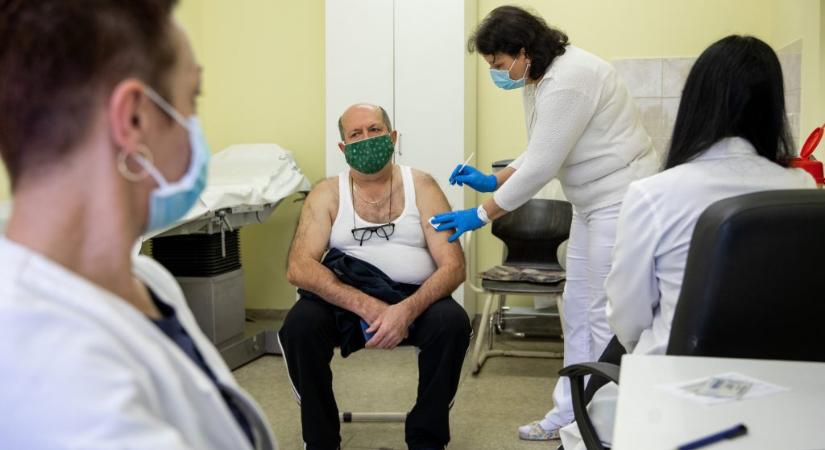 Hirtelen további 15 ezer szakdolgozó tűnhet el az egészségügyi rendszerből