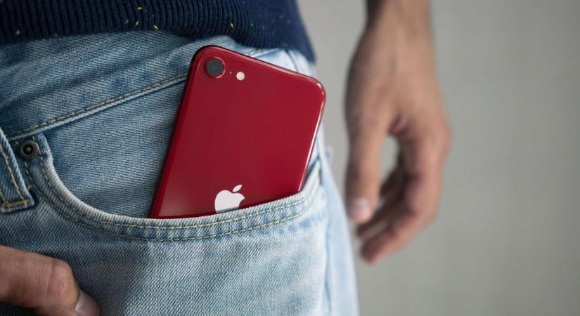Új, olcsó iPhone-t is kínálni fog az Apple