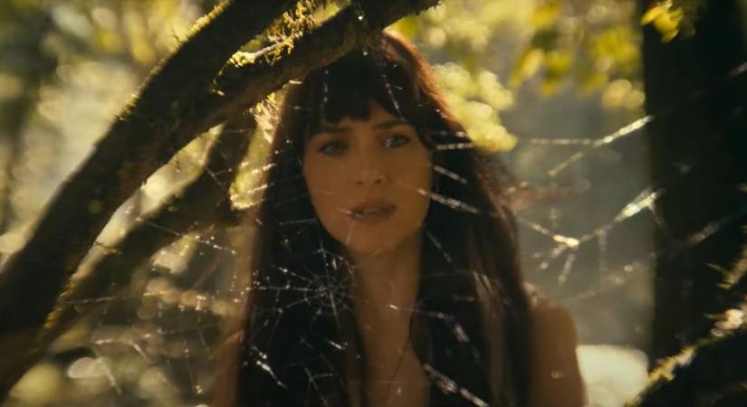 Megérkezett az első előzetes Dakota Johnson és Sydney Sweeney Pókember-univerzumos filmjéhez
