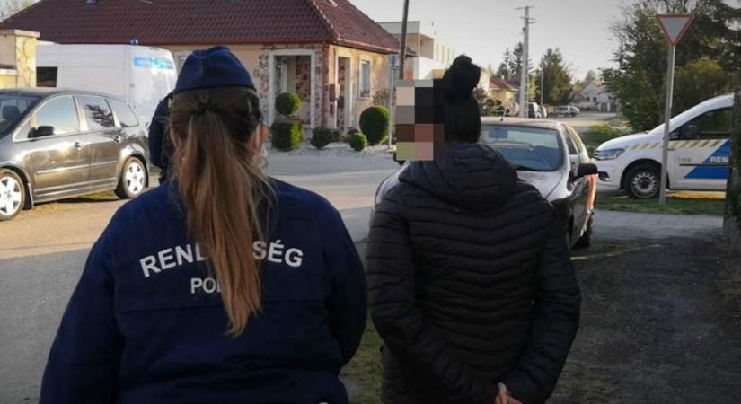 Új, nagyon durva módszerrel húzzák le az időseket az unokázós csalók: figyelmeztetést adott ki a rendőrség