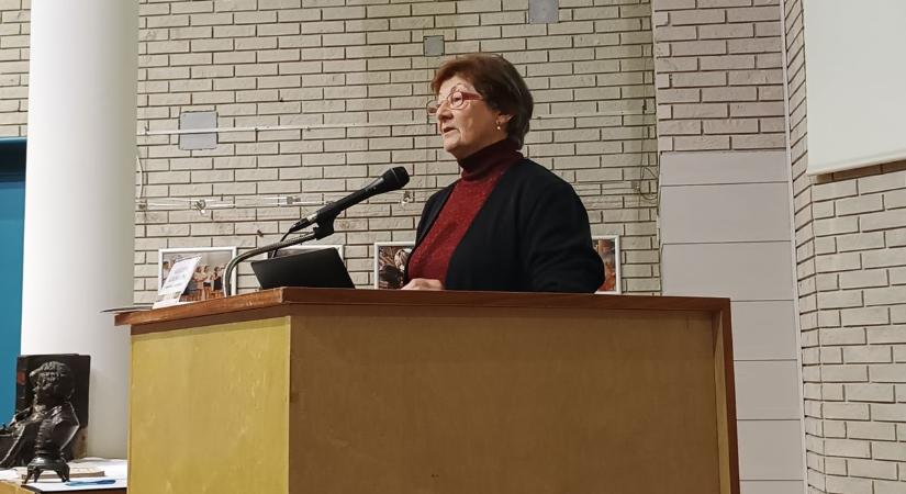 Családtörténeti érdekességeket hallhattak az érdeklődők Petőfi Sándorról Kecskeméten – galériával