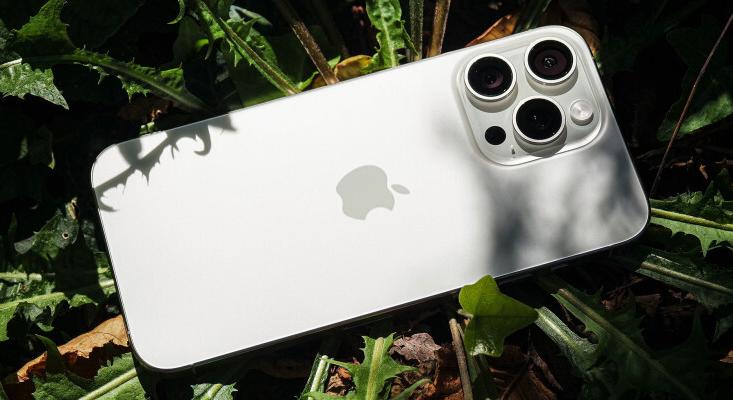 BWM-ről GM-re ugrott a vezetékmentes iPhone töltéshiba