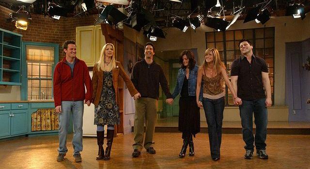 Lisa Kudrow Matthew Perrynek: "Köszönet a lehető legjobb 10 évért, amelyet egy ember kérhet"
