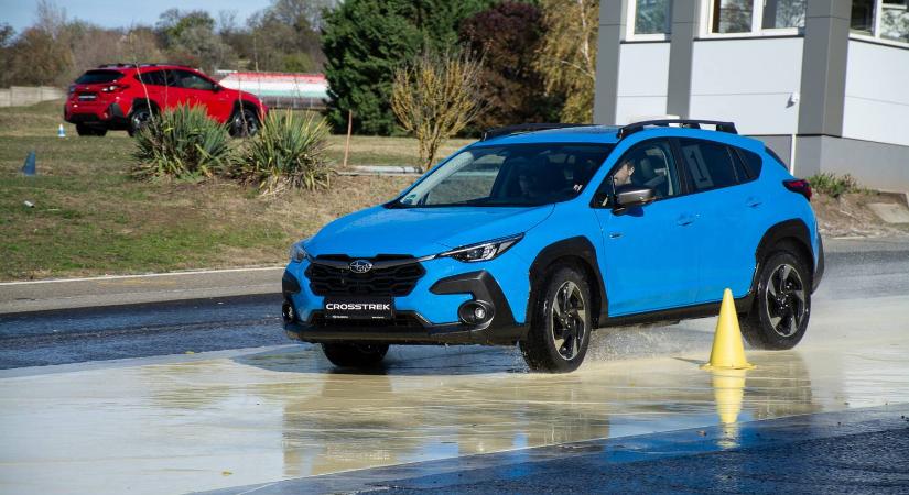 Nem tépi le a fejed, de hálás leszel érte - Bemutató: Subaru Crosstrek e-Boxer – 2023.