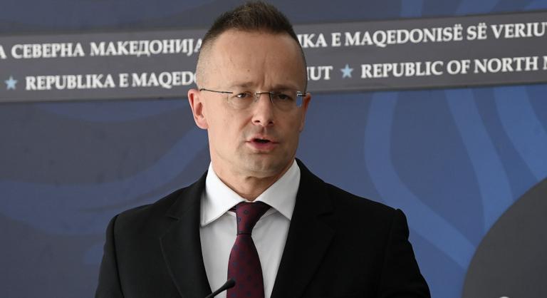 Szijjártó Péter: A kormány nem akar bele szólni Nikola Gruevszki ügyébe