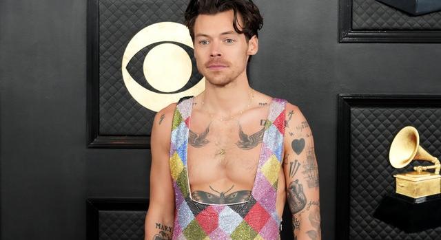 Harry Styles kopasz lett, még a legnagyobb rajongók is lesápadtak a látványtól