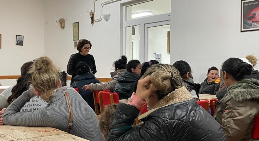 Támogatásokról kaptak tájékoztatást a Százszorszép program kedvezményezettjei