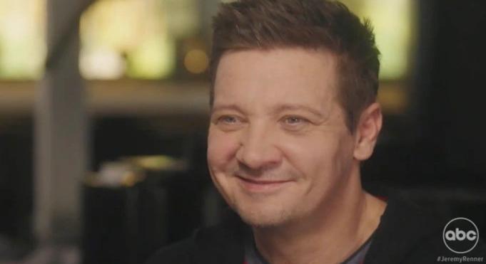 Csodával határos Jeremy Renner felépülése - videót posztolt az állapotáról