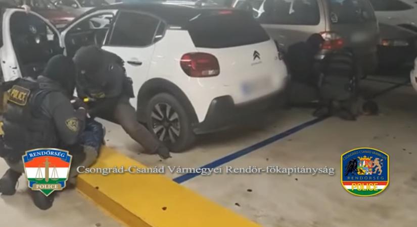 Családi házból loptak pénzt és ékszereket a sorozatbetörők – videóval