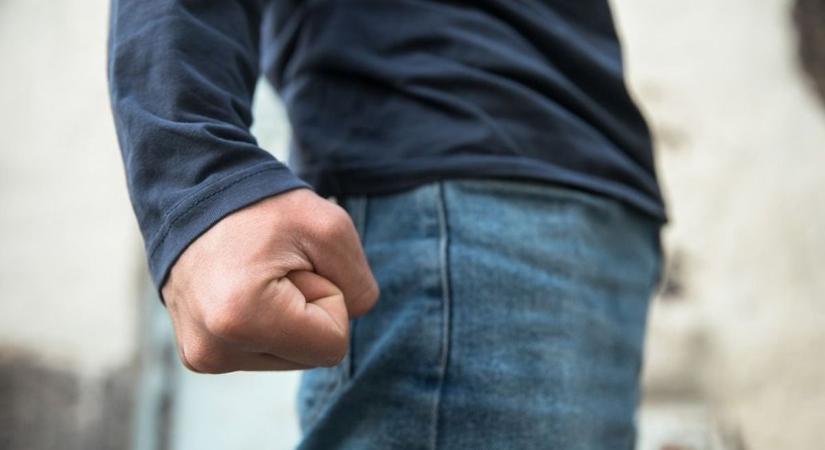 Bosszúból ütött meg egy hajdúhadházi rendőrt egy férfi