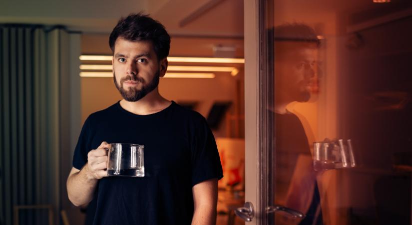 Pénteki kultúrrandi Vámos János festővel