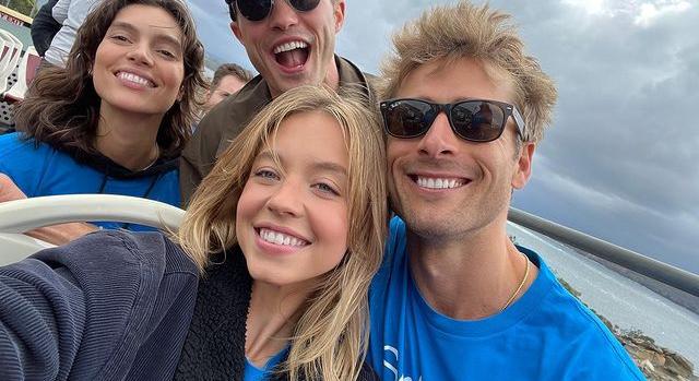 Hivatalos előzetes érkezett Sydney Sweeney és Glen Powell romcomjához!