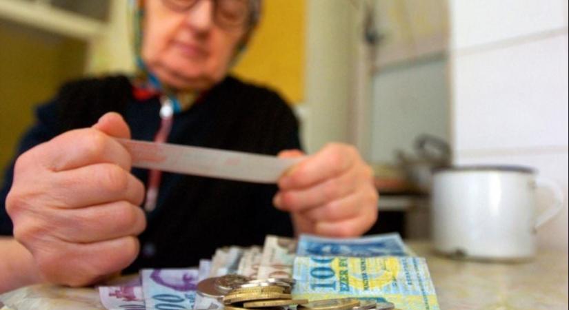 Noha törvény írja elő a nyugdíjemelés mértékét, a kormány mégis társadalmi egyeztetést tart erről