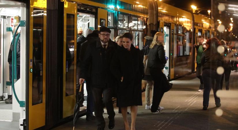 Szokatlan helyen tűnt fel Novák Katalin Budapesten - FOTÓK
