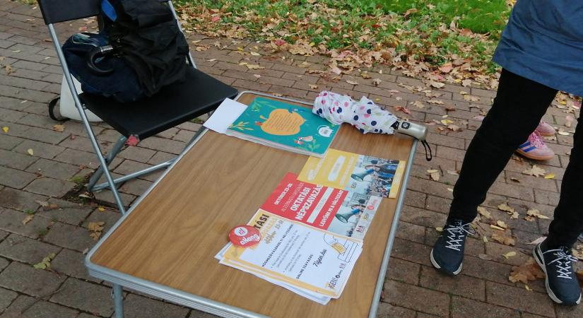 A Szegedi Tankerület nem nagyon akarta átvenni az alternatív oktatási népszavazás eredményét