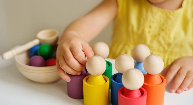 Montessori-módszer: ez lenne a gyereknevelés csodamódszere?