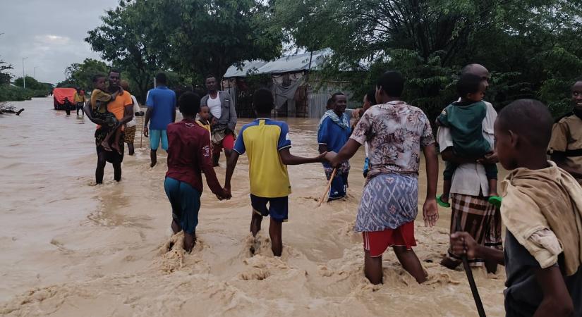 Kelet-Afrikában pusztít a víz
