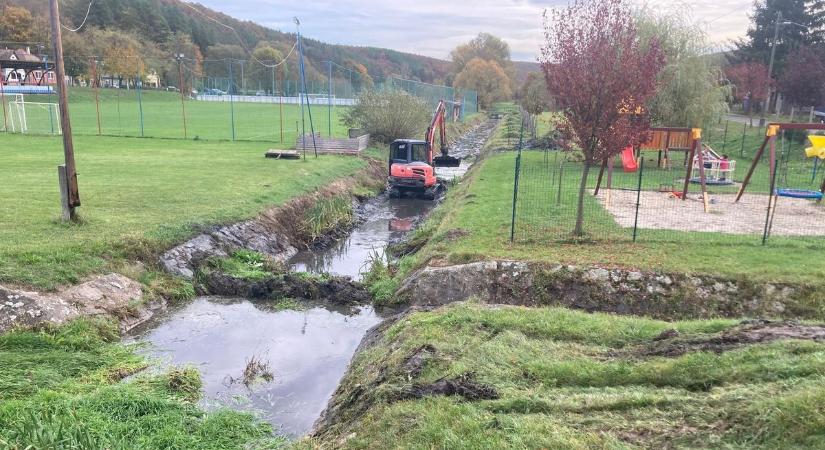 Kitisztították és árvízmentesítették is a Morgó-patakot Berkenyén