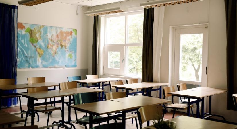 Melyik gimnáziumot válasszuk: a helyi gyengébbet vagy a távoli erősebbet?