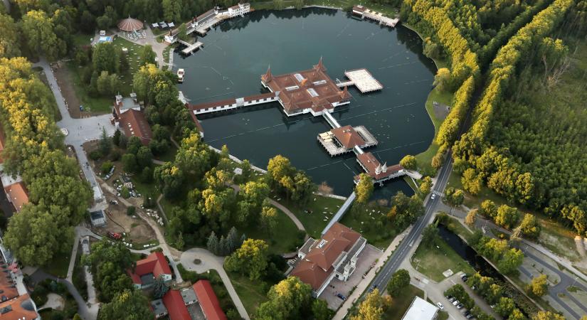Történelmi léptékű fejlesztés kezdődik Hévízen