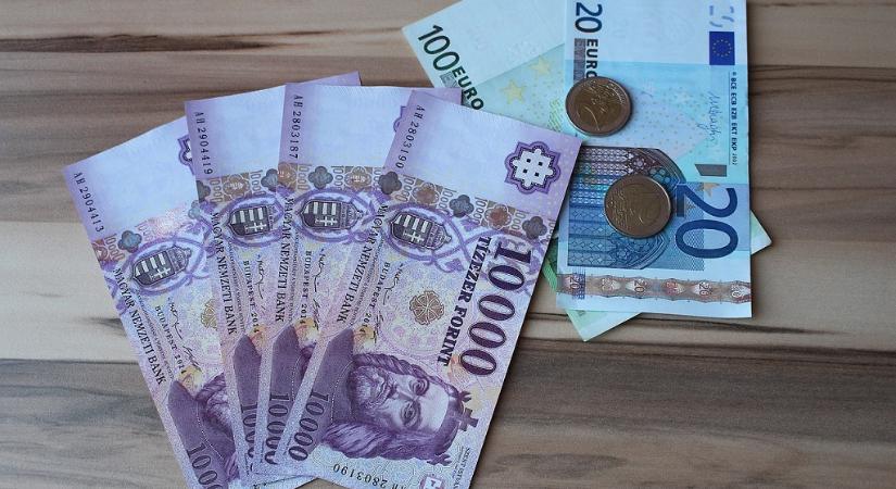 Válts, ha tudsz, mert most jó cserealap a forint