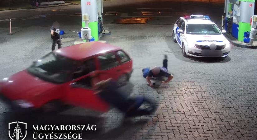 Elsodort egy rendőrt és egy polgárőrt az autós – videóval