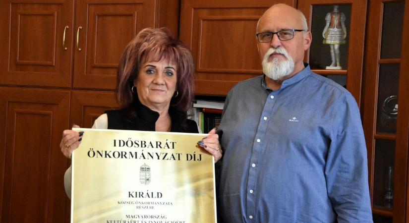 Királdon törődnek a szépkorúakkal
