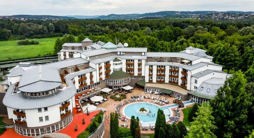 Hévíz egyetlen ötcsillagos szállodájában minden pillanat rólam szól – Merüljön el a Lotus Therme egyedülálló világában!