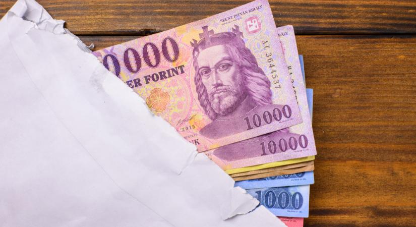 Kihirdették a jövő évi legkisebb óra-, napi- és hetibért, valamint a minimálbért is