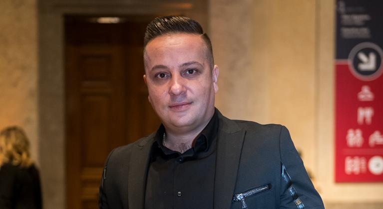 L.L. Junior belefogott élete üzletébe, vállalkozást indított