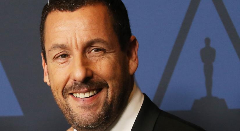 Adam Sandlert a Marvel és a DC szuperhősfilmjeiről kérdezték – Őszintén el is mondta a véleményét