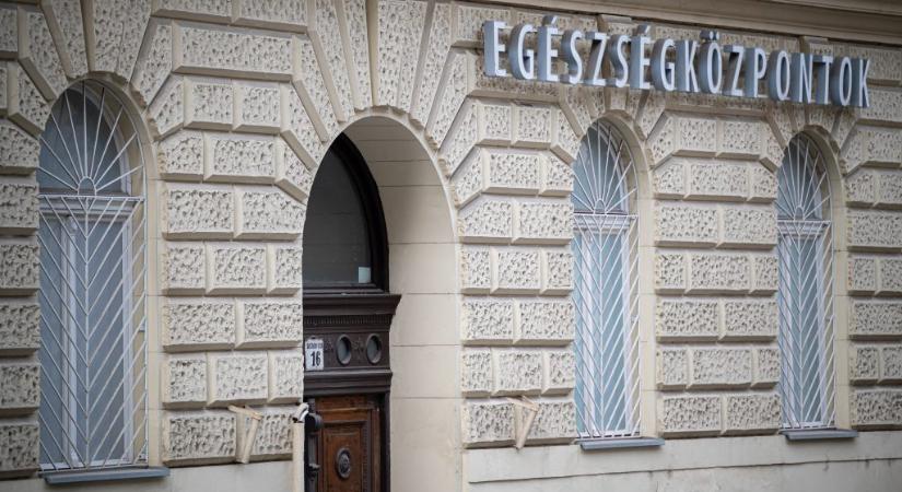 A Fidesz-győzelem után kiköltöztek az I. kerületi klinikáról a fidelitasosok, akik az időközi választás előtt leltek ott új otthonra