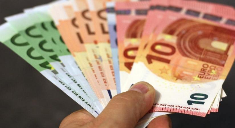 Gyengült szerdára a forint
