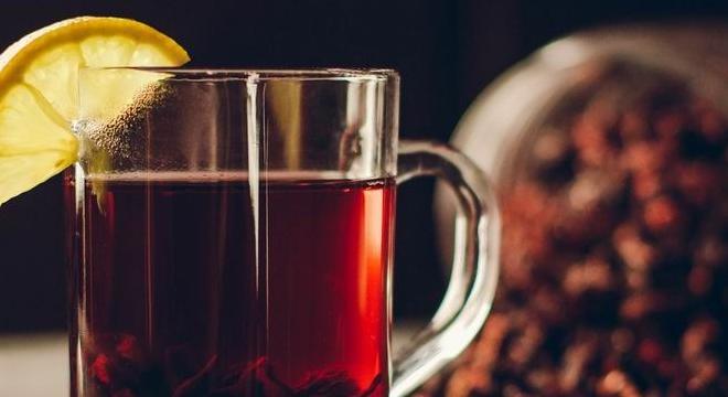 Ismerjük meg az egészséges hibiszkusztea előnyeit!