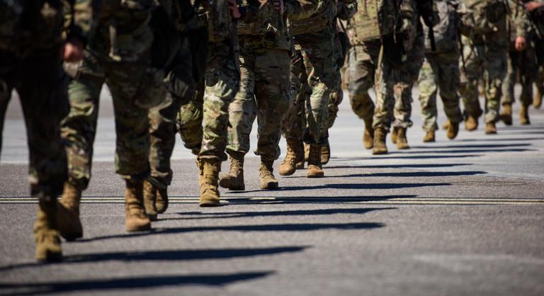 Mesterséges intelligenciával működő szuperfegyvert kezdett tesztelni a NATO